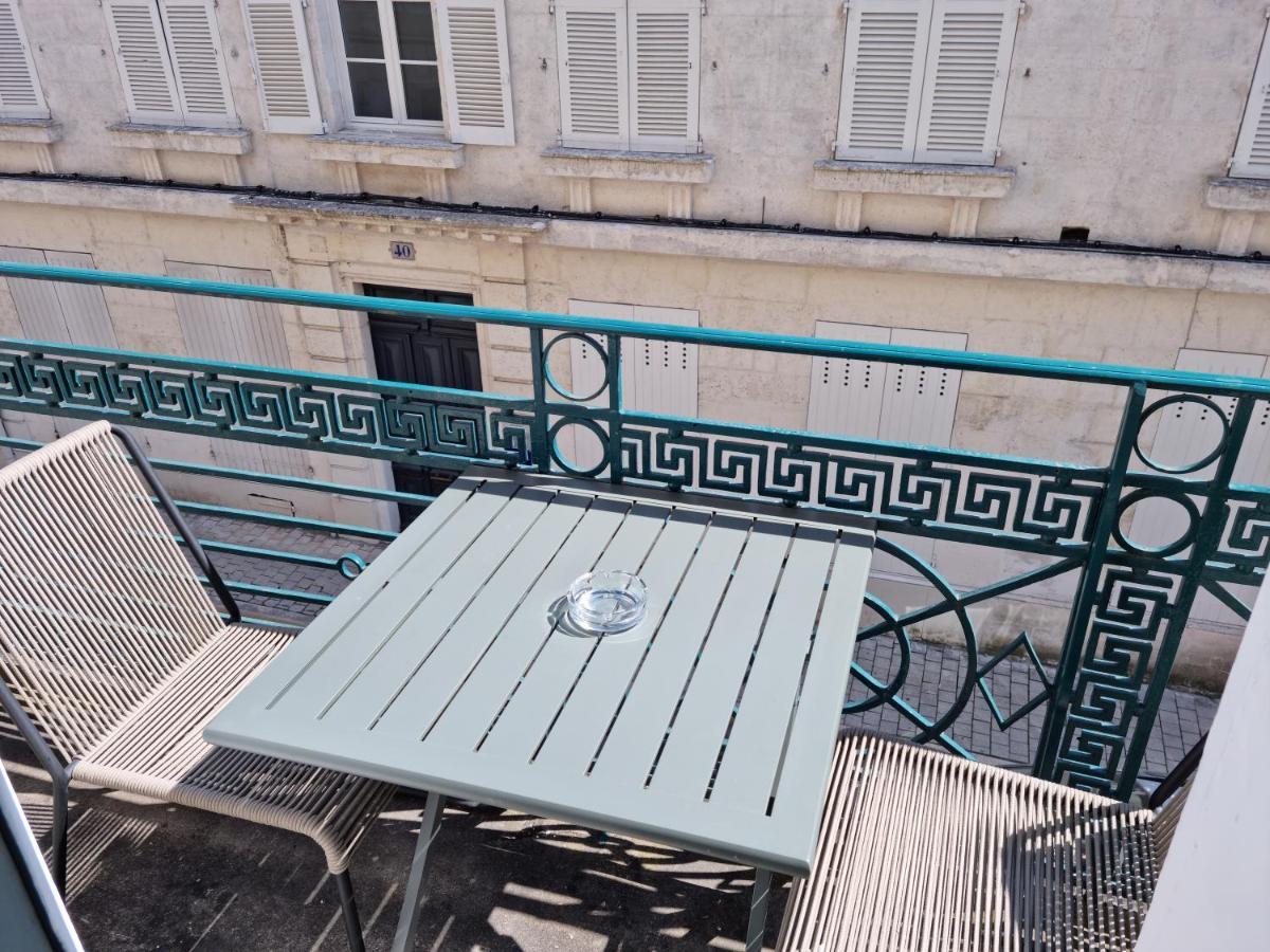 Meubles De L'Arsenal Coeur De Ville ! Ανγκουλέμ Εξωτερικό φωτογραφία