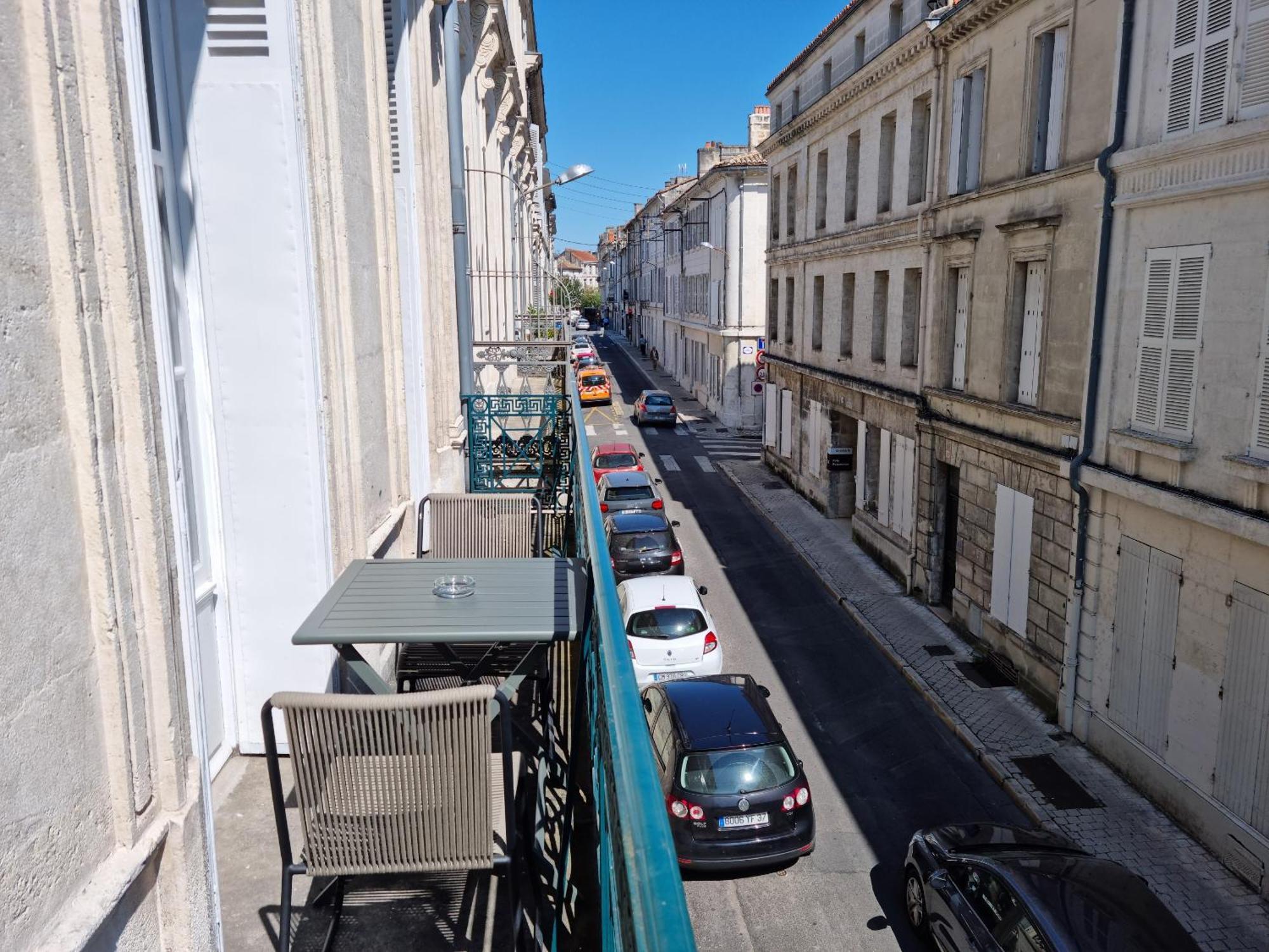 Meubles De L'Arsenal Coeur De Ville ! Ανγκουλέμ Εξωτερικό φωτογραφία